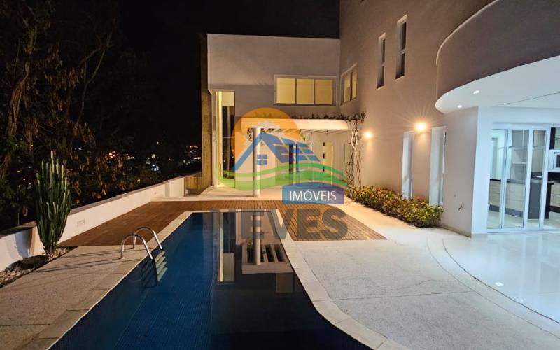 Casa em condomínio