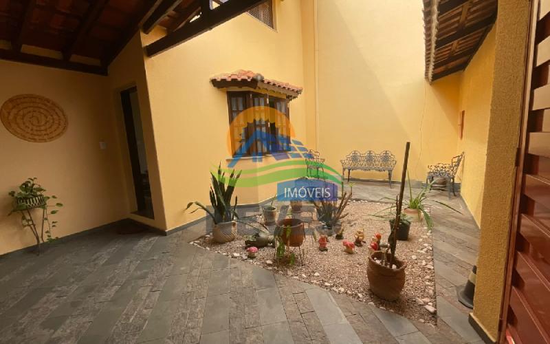 CASA À VENDA NO BAIRRO SÃO DIMAS, AMPARO/SP