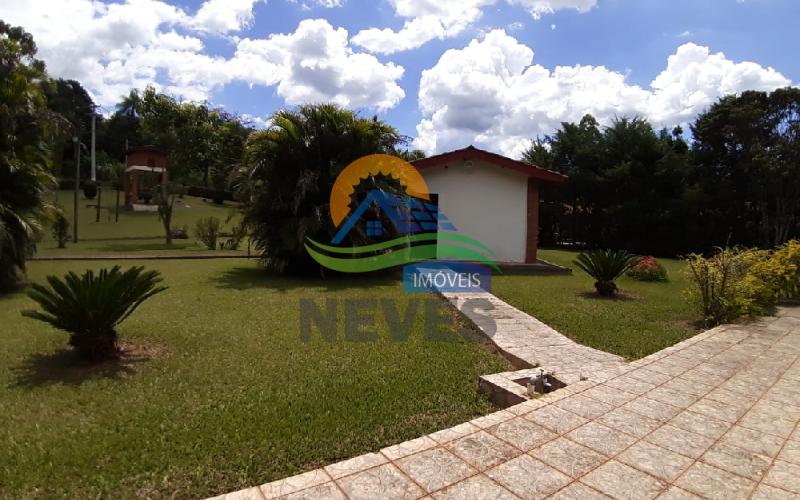 CHÁCARA À VENDA ENTRE SERRA NEGRA E LINDÓIA/SP