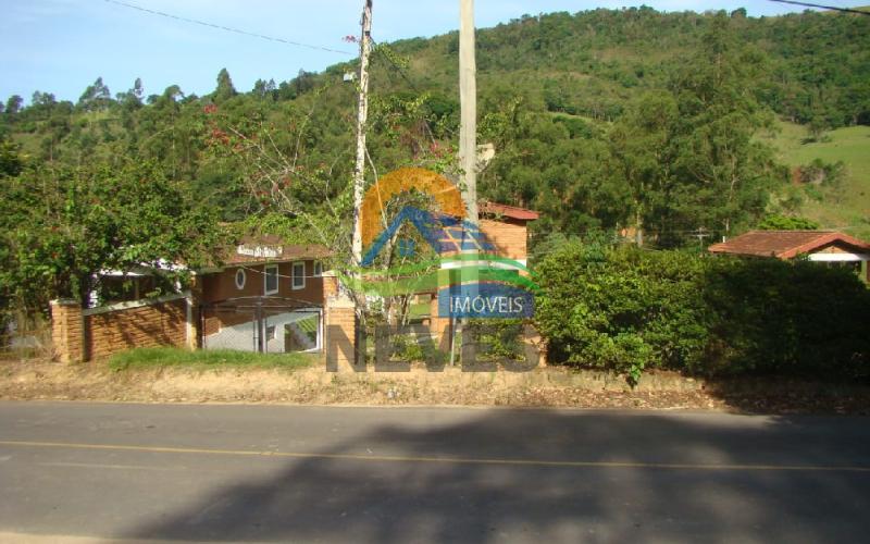 CHÁCARA À VENDA ENTRE SERRA NEGRA E LINDÓIA/SP