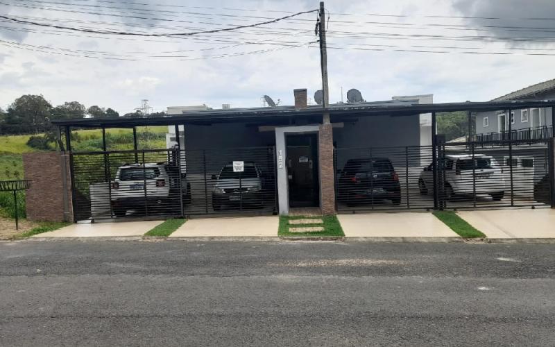 Casa em condomínio em Serra Negra